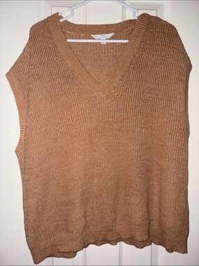 V-Neck Knit Sweater Vest in Camel